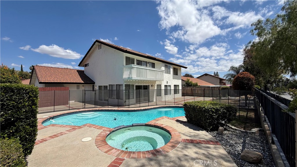 10891 Fenton Road Moreno Valley, CA 92557 - Photo 3 of 9 Pool / Backyard