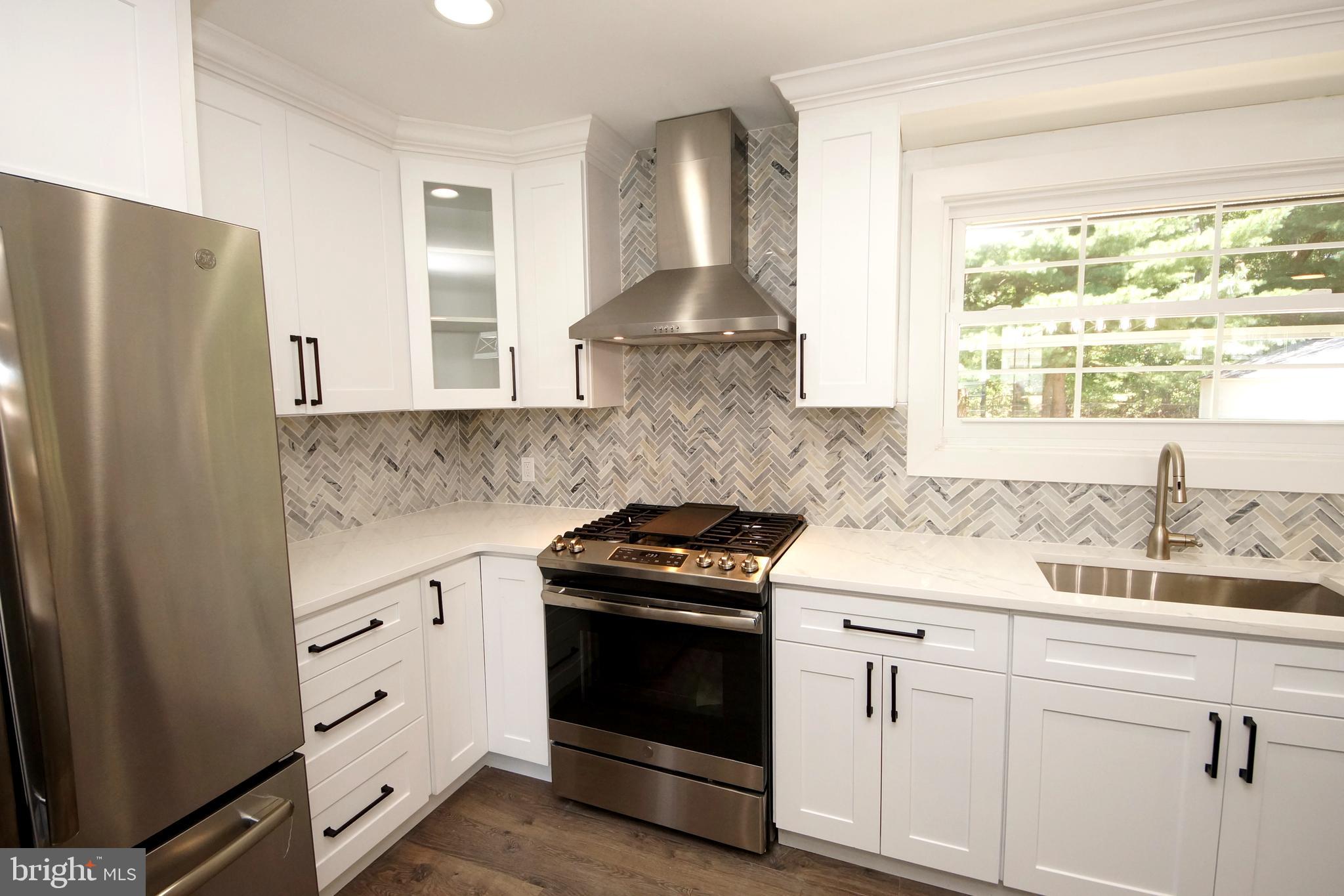 206 Comp Street Hamilton, NJ 08619 - Photo 6 of 41