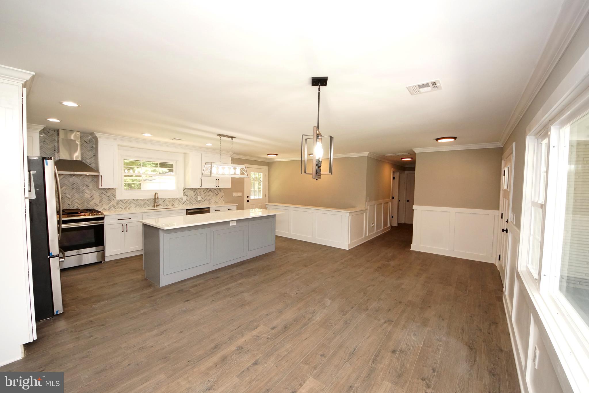 206 Comp Street Hamilton, NJ 08619 - Photo 9 of 41