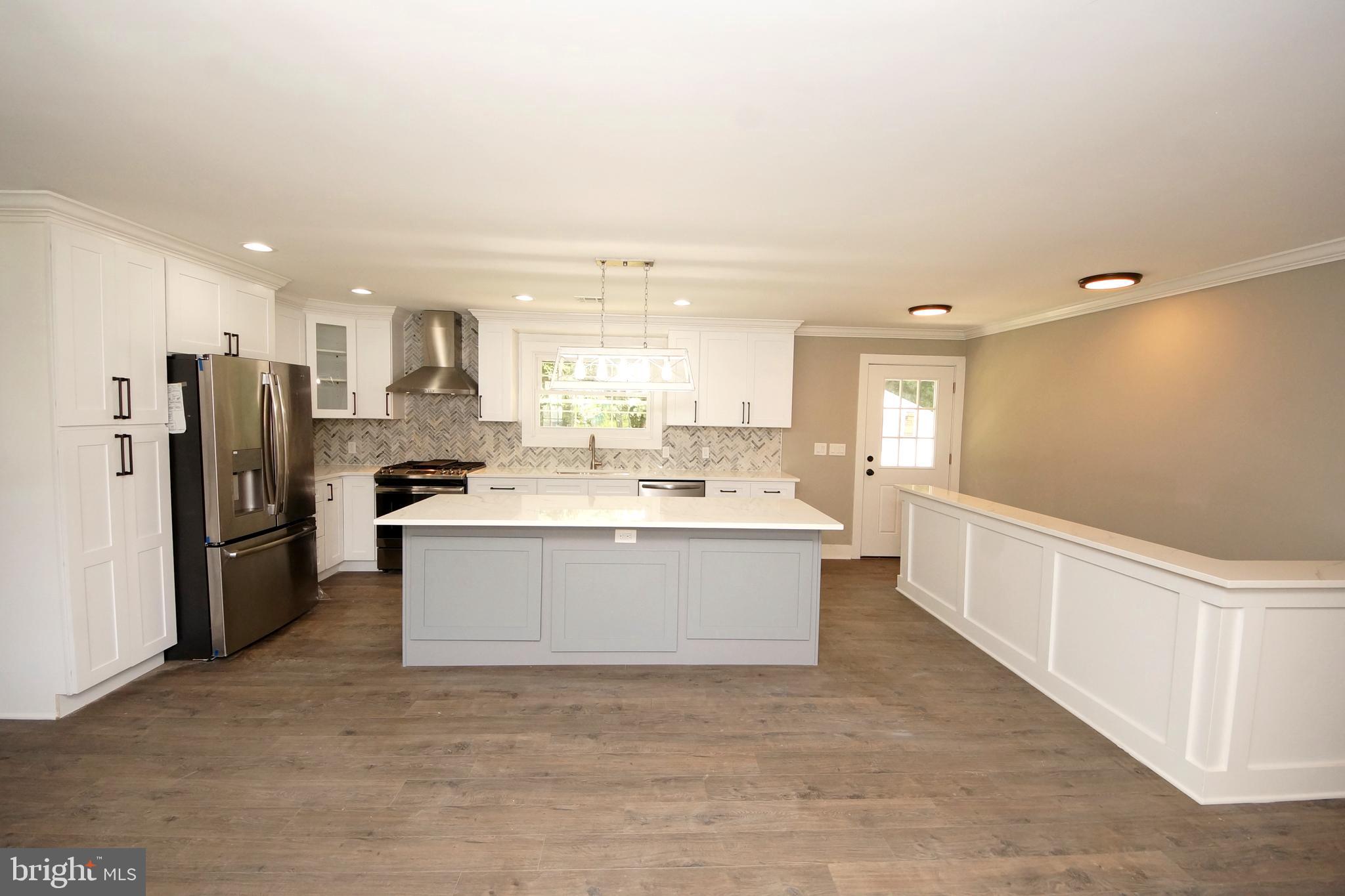 206 Comp Street Hamilton, NJ 08619 - Photo 10 of 41