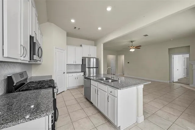 $2,400 | 6100 Brunswick Drive, Aubrey, TX 76227