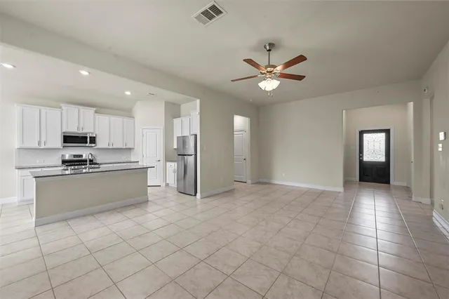 $2,400 | 6100 Brunswick Drive, Aubrey, TX 76227