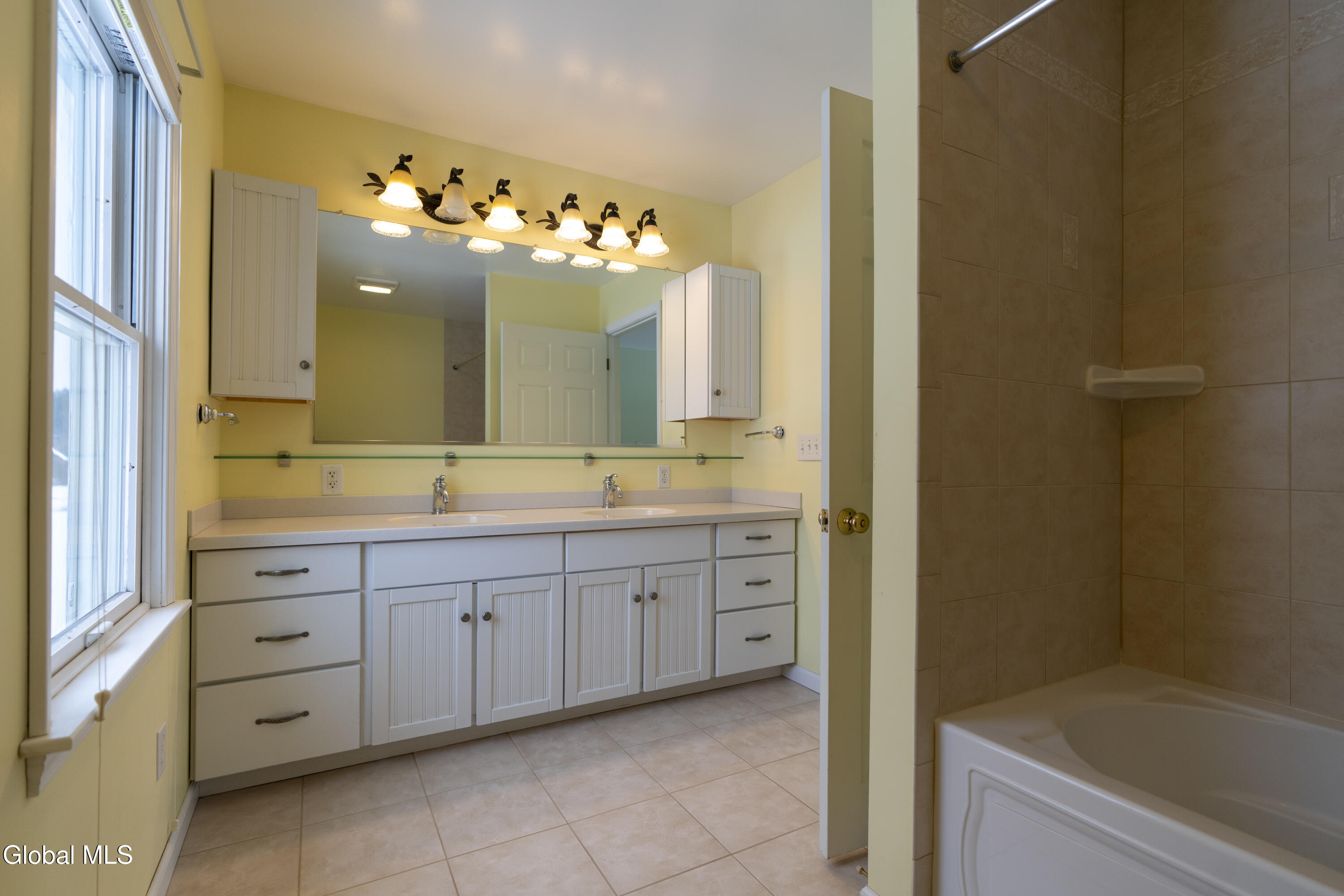 182 Charlton Road Ballston, NY 12020 - Photo 21 of 47 182 Charlton-27