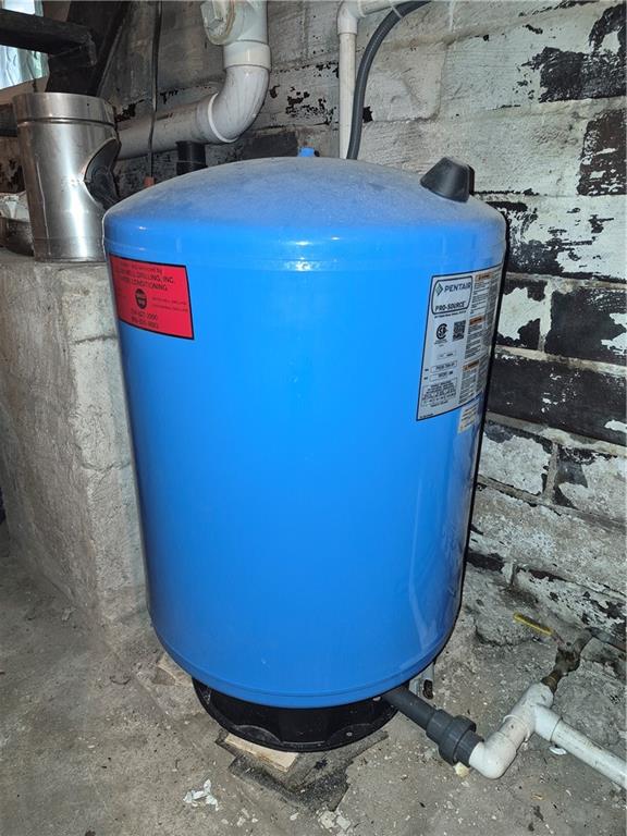 117 Cowpath Road Aliquippa, PA 15001 - Photo 46 of 50 2020 WELL HOLDING TANK