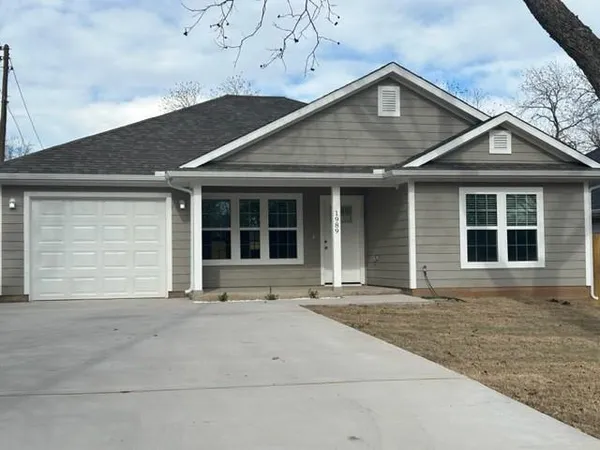 $1,675 | 1989 West Bond Street, Denison, TX 75020