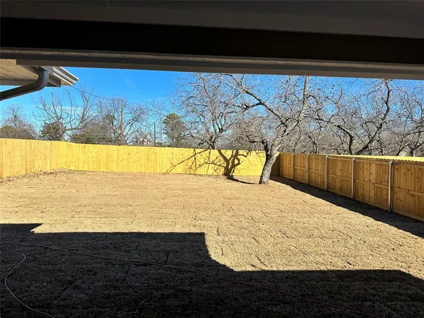 $1,675 | 1989 West Bond Street, Denison, TX 75020
