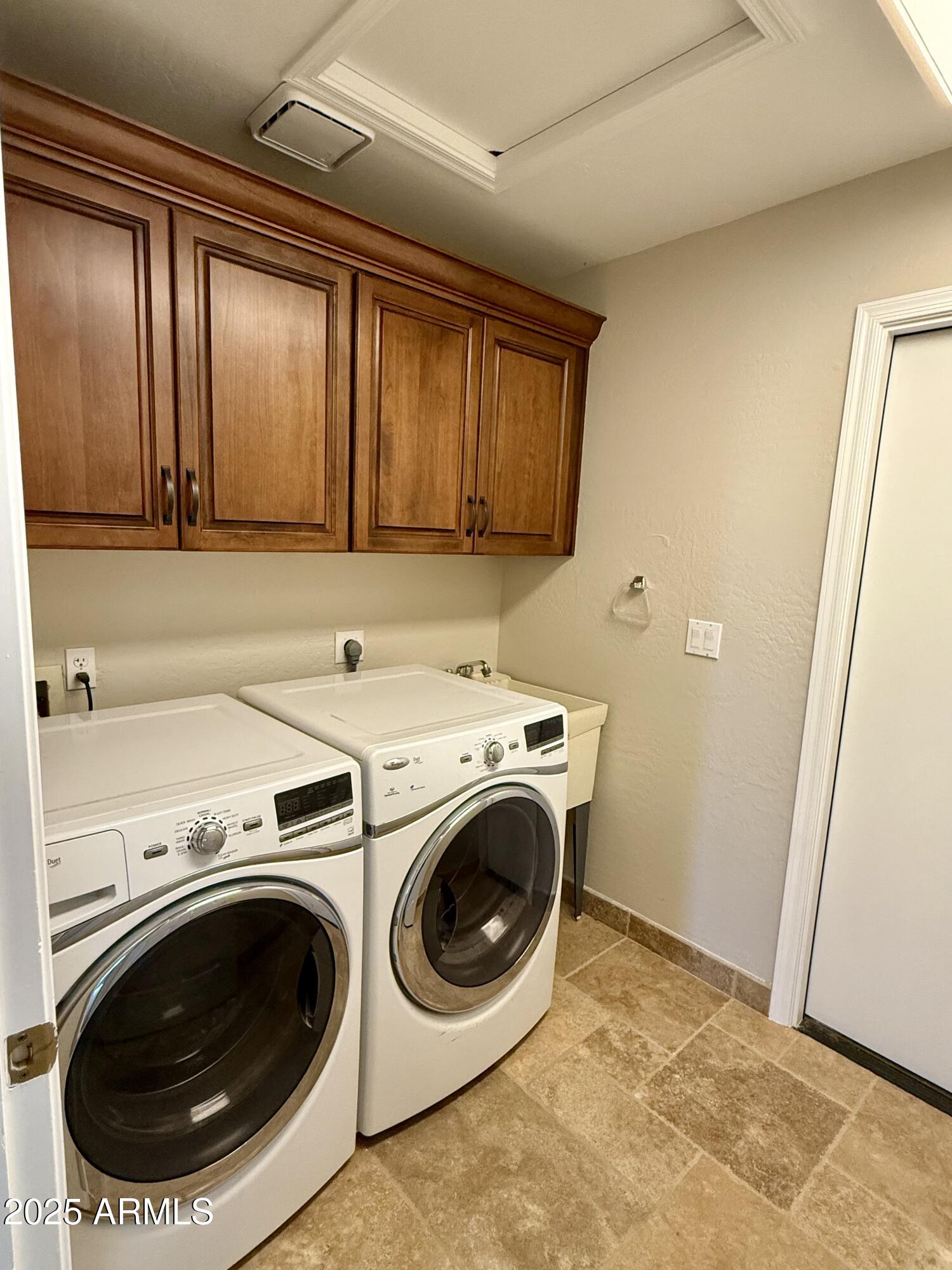 26646 North 148th Street Scottsdale, AZ 85262 - Photo 20 of 37 a utility room with dryer and washer