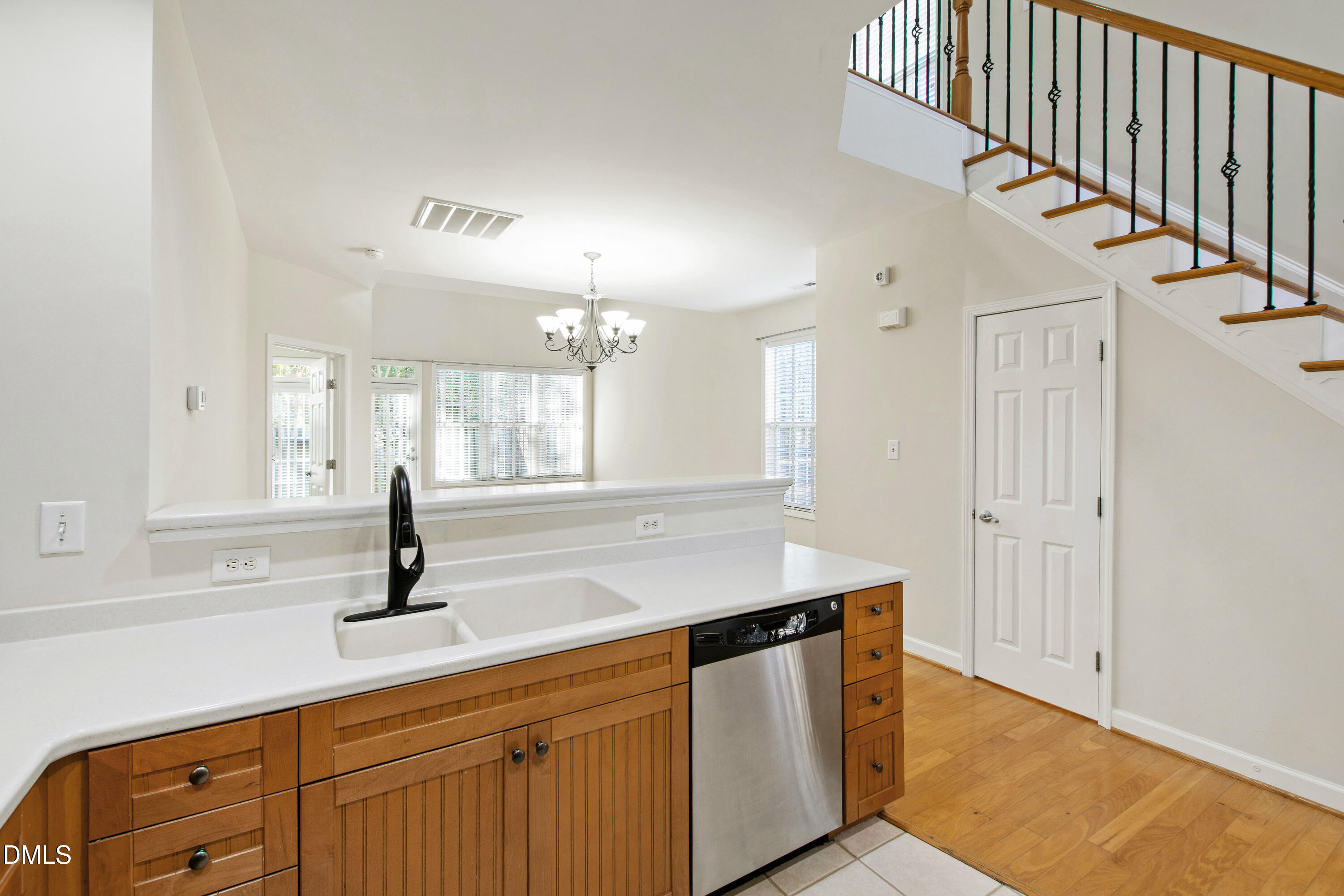 807 Swan Neck Lane Raleigh, NC 27615 - Photo 11 of 39 Swan (9)