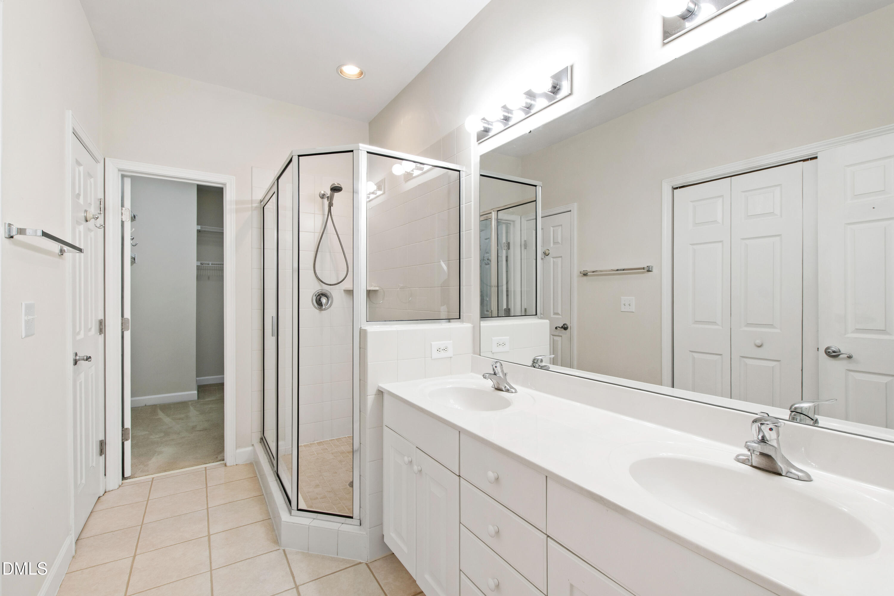 807 Swan Neck Lane Raleigh, NC 27615 - Photo 20 of 39 Swan (16)