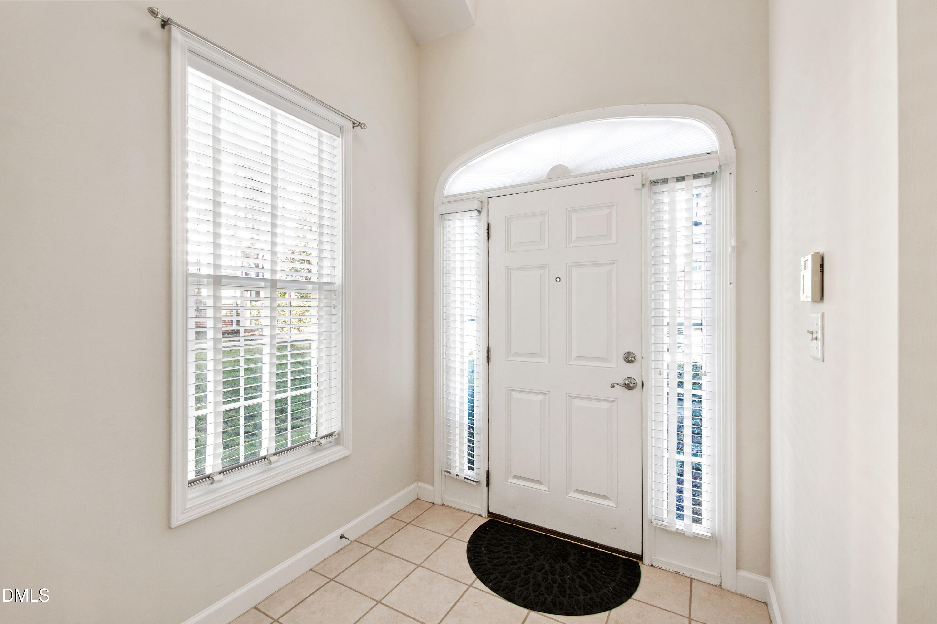 807 Swan Neck Lane Raleigh, NC 27615 - Photo 4 of 39 Swan (1)