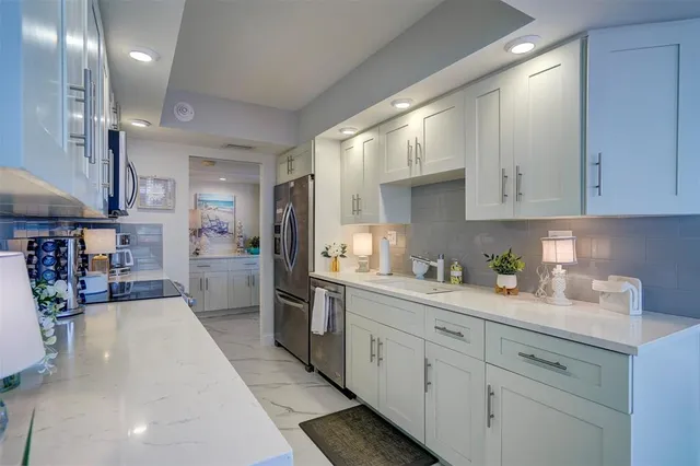 $4,500 | 5480 North Ocean Drive, Unit B2A, Riviera Beach, FL 33404