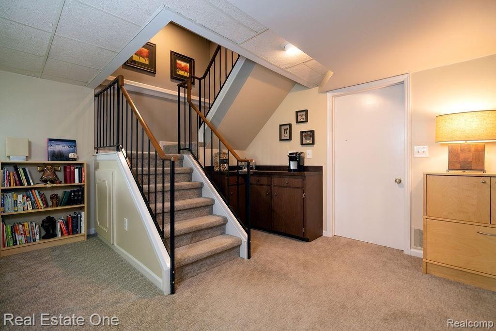 940 Golfview Court Rochester, MI 48307 - Photo 30 of 39 028 - Lower Level.jpg
