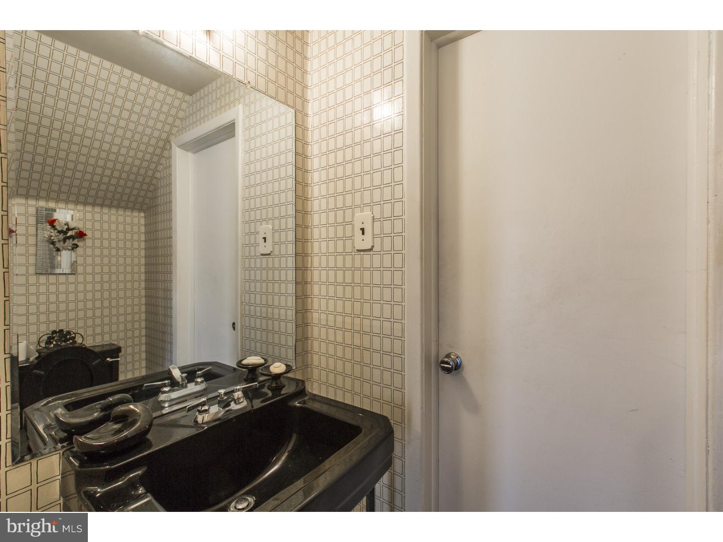 7801 Green Valley Road Wyncote, PA 19095 - Photo 10 of 22 Half Bath
