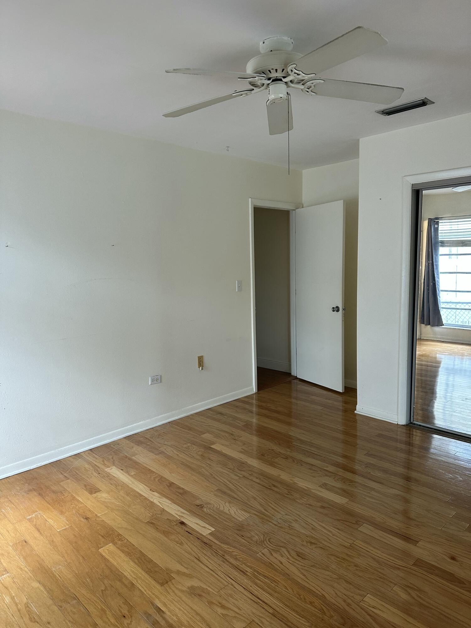 308 2nd Key Key Largo, FL 33037 - Photo 4 of 7 IMG_3361