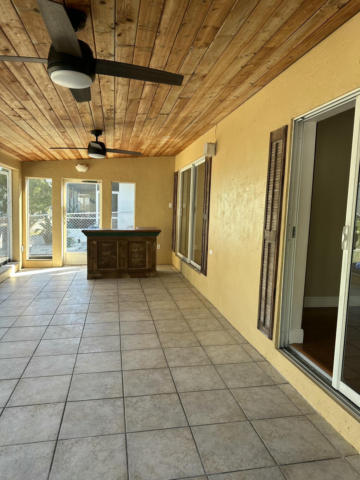 308 2nd Key Key Largo, FL 33037 - Photo 10 of 17 a view of entryway