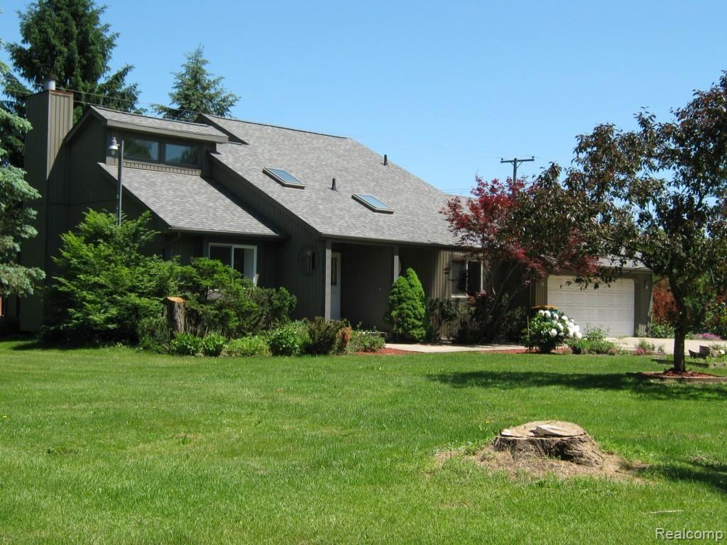 21337 Merriman Road New Boston, MI 48164 - Photo 1 of 17 IMG_0291.jpg