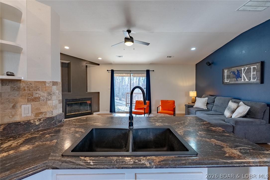 1670 Bittersweet Road Lake Ozark, MO 65049 - Photo 15 of 33 Kitchen
