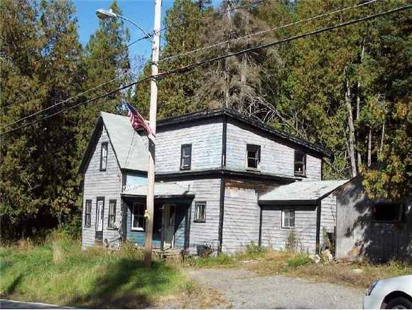 1437 Main Street Pittsburg, NH 03592 - Photo 1 of 3 Gallery Image 1
