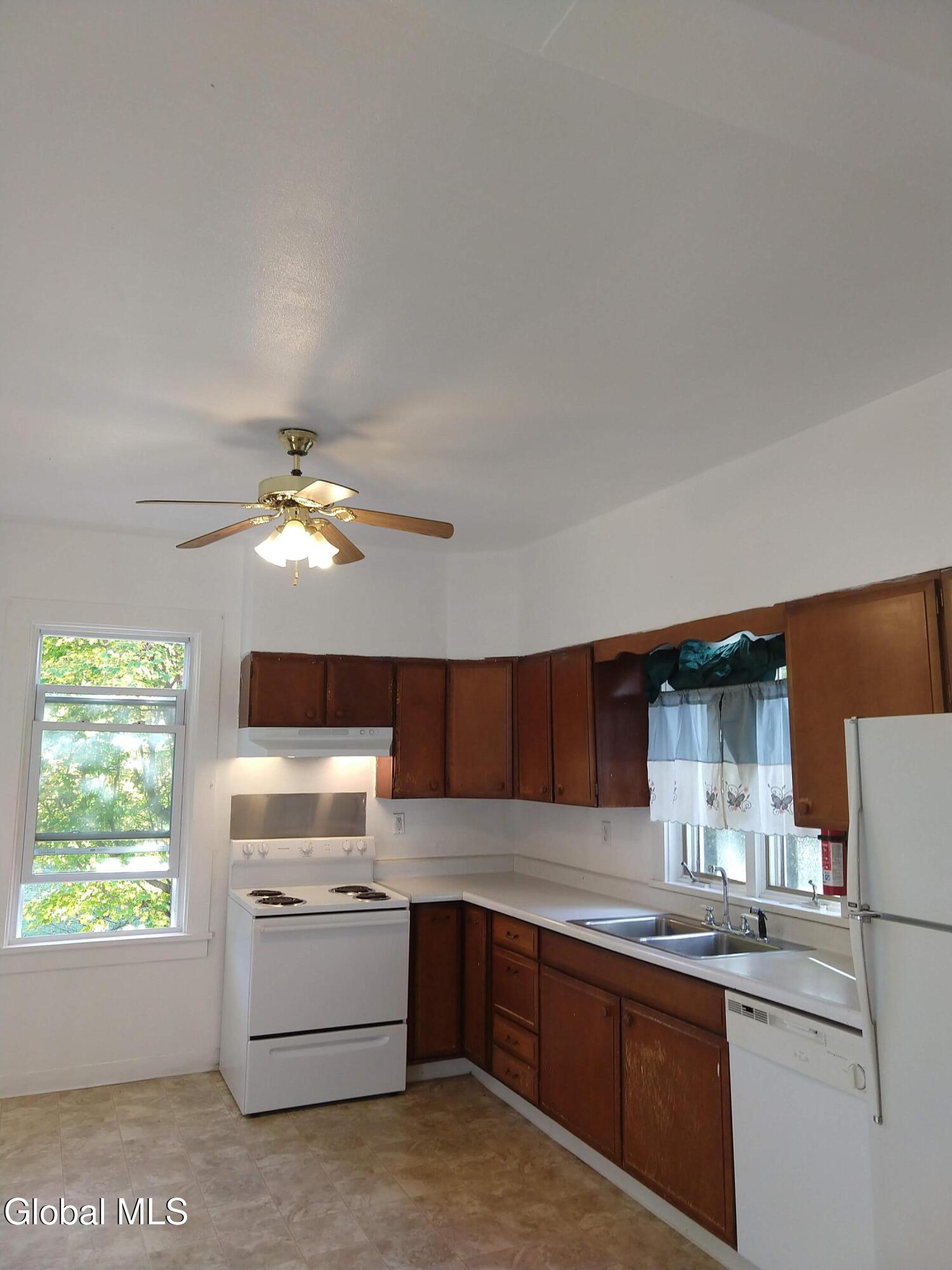 7 Holly Tree Road Stamford, NY 12167 - Photo 23 of 76 Apt#2, Kitchen IMG_20190929_171248587