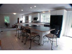 380 Bedford Road New Boston, NH 03070 - Photo 3 of 5 Gallery Image 3
