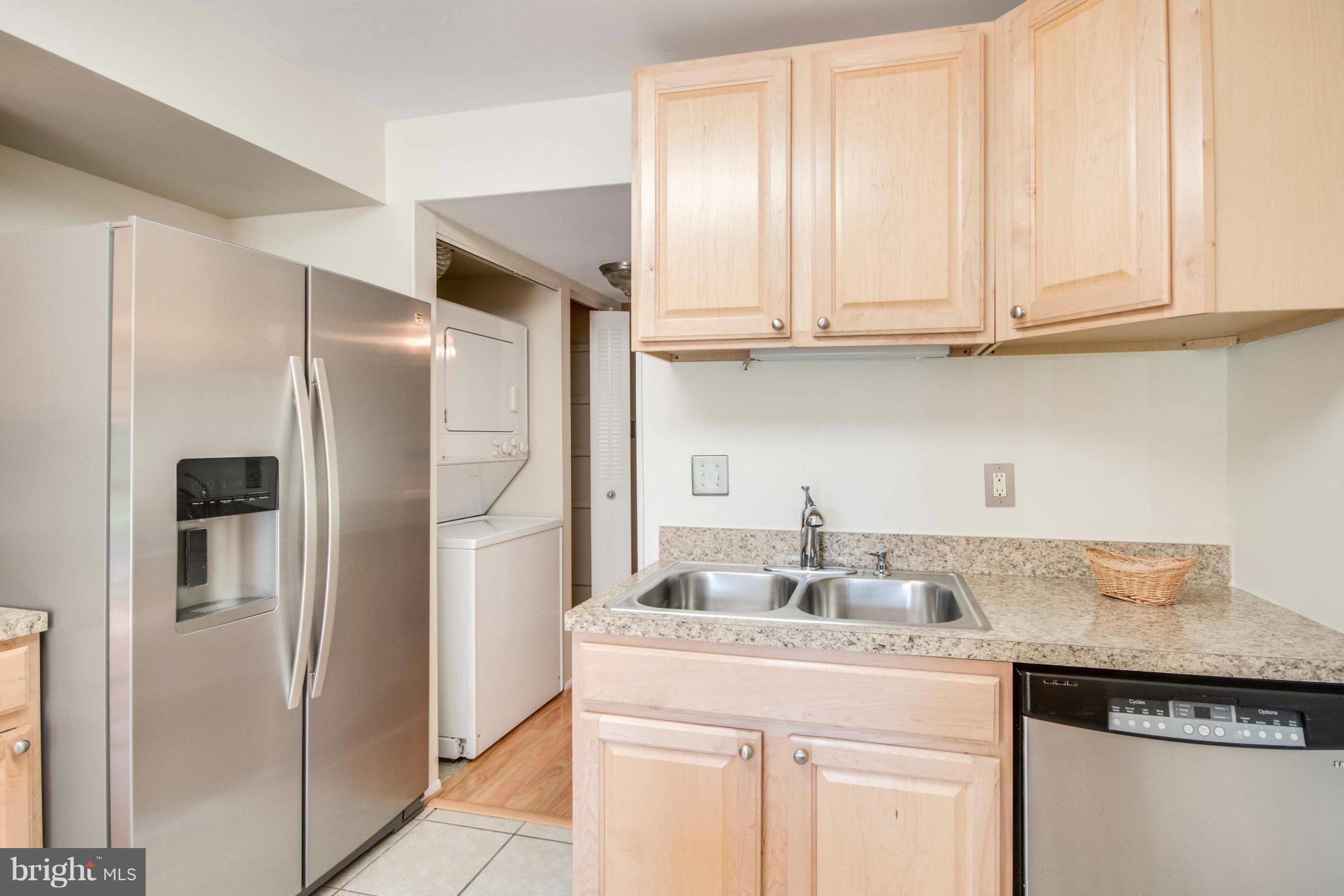 2008 Colts Neck Road, Unit 1A Reston, VA 20191 - Photo 8 of 23 Kitchen