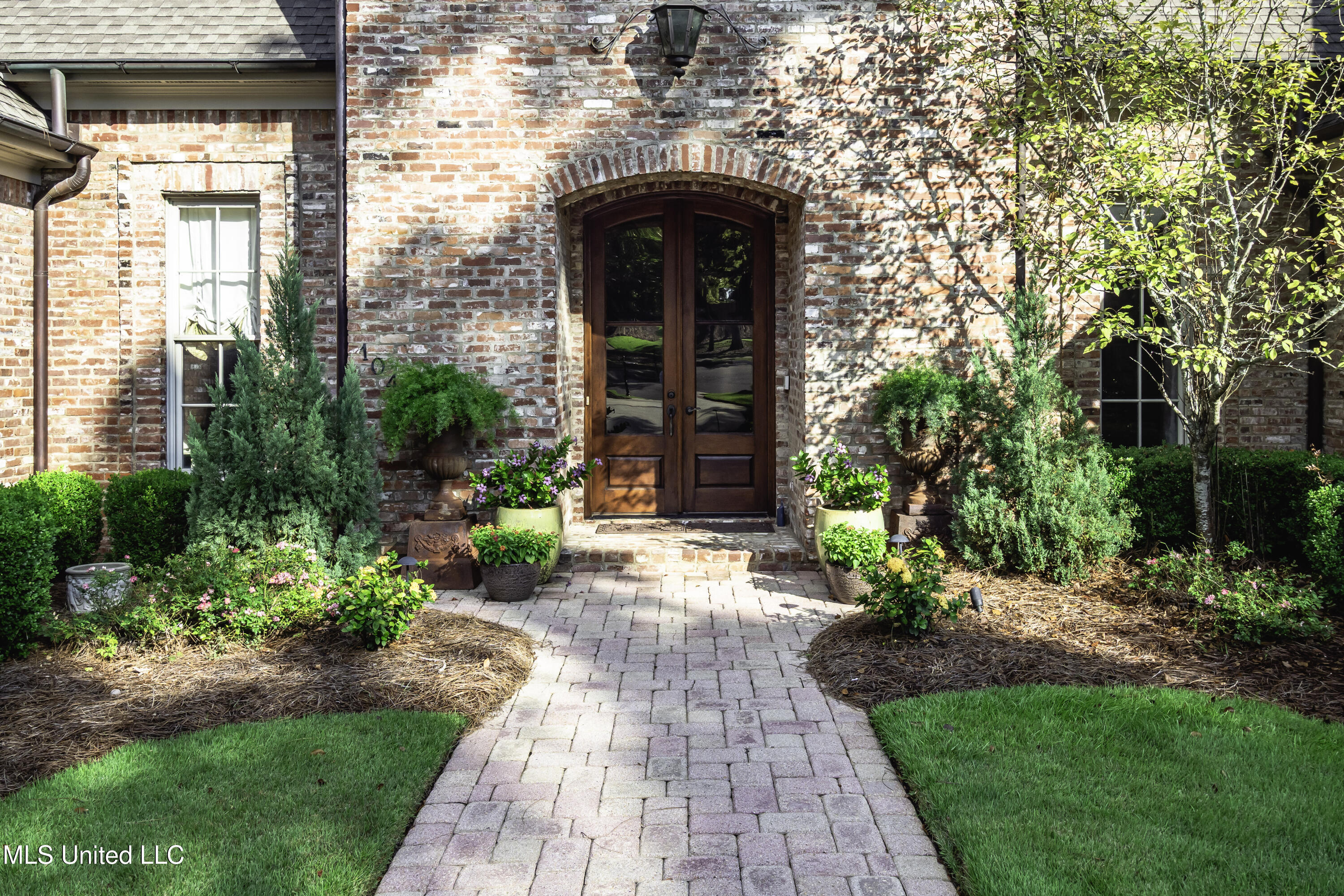 104 Cherry Laurel Court Ridgeland, MS 39157 - Photo 4 of 80 P8220004