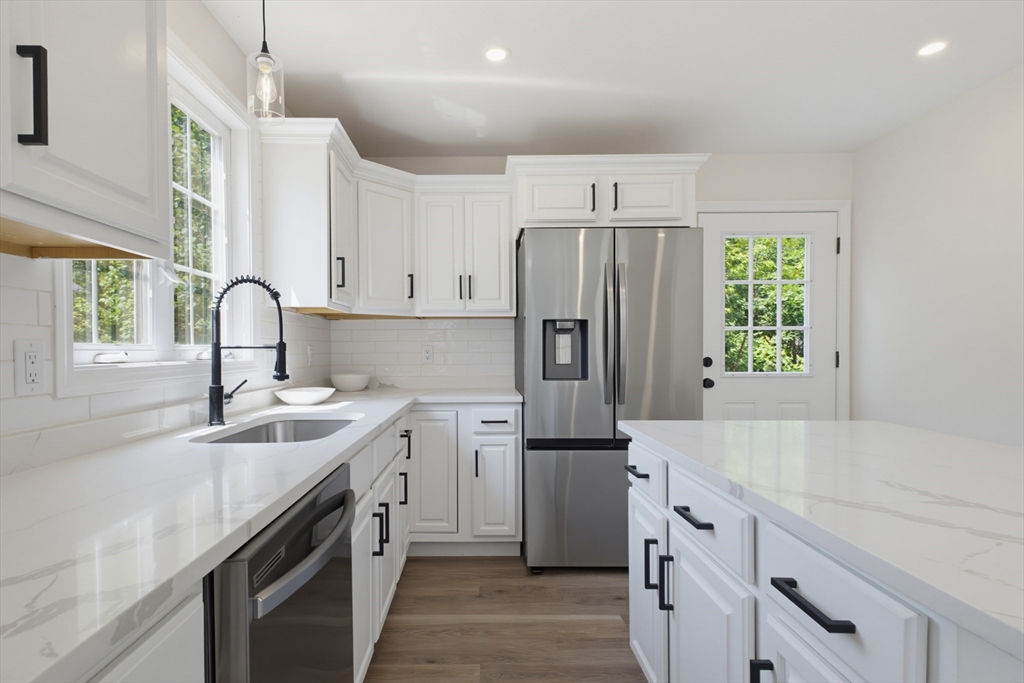 43 Watkins Road Gardner, MA 01440 - Photo 4 of 38