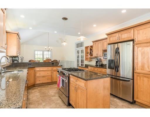 7 Locust Street Middleton, MA 01949 - Photo 6 of 30 Gallery Image 6