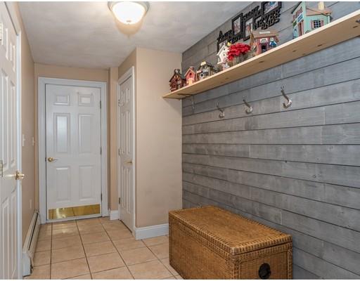 7 Locust Street Middleton, MA 01949 - Photo 10 of 30 Gallery Image 10