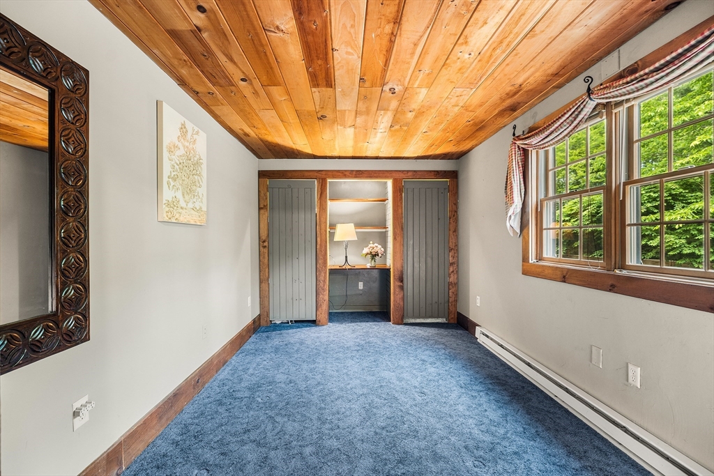 309 Mendon Road Sutton, MA 01590 - Photo 13 of 34