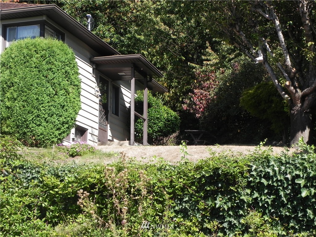 532 Southwest 3rd Place Renton, WA 98057 - Photo 9 of 11