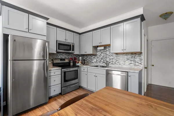 $575,000 | 38 Winchester Street, Unit 4, Brookline, MA 02446