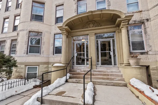 $575,000 | 38 Winchester Street, Unit 4, Brookline, MA 02446