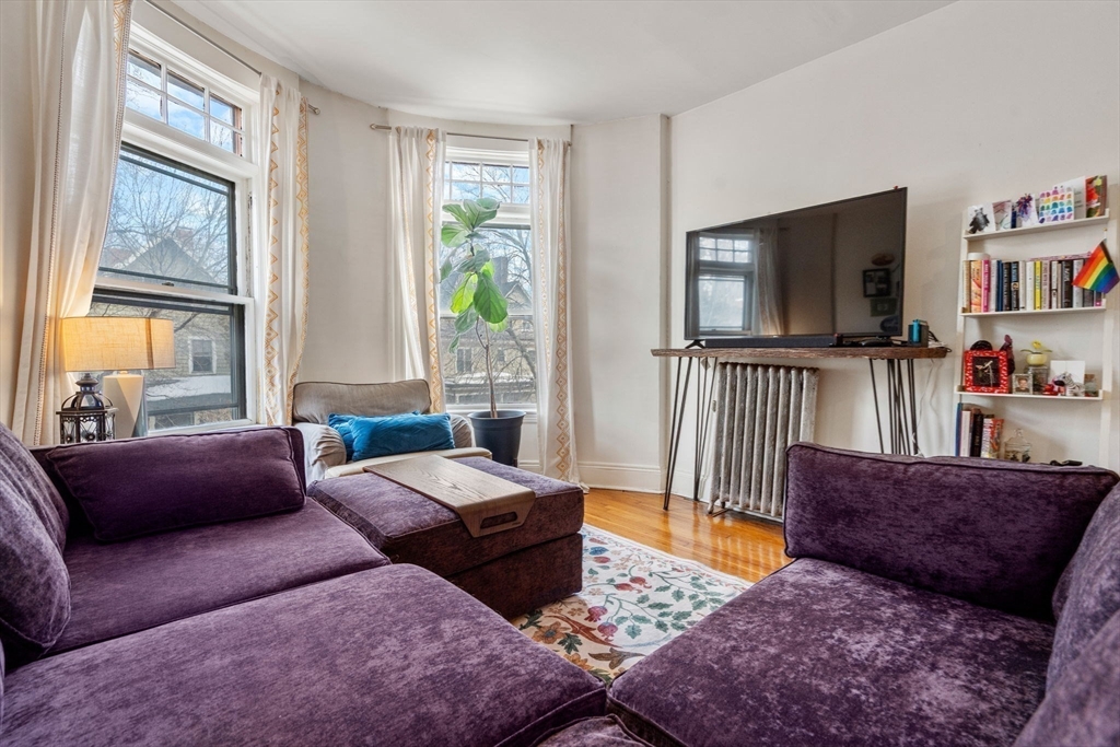 38 Winchester Street, Unit 4 Brookline, MA 02446 - Photo 5 of 15