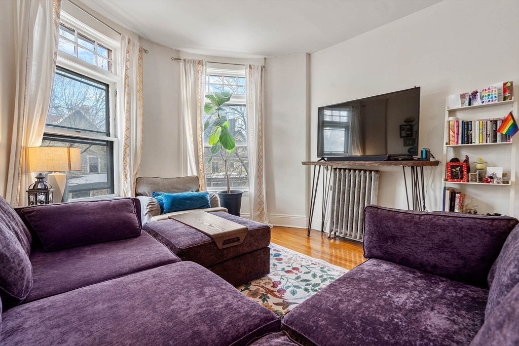 38 Winchester Street, Unit 4 Brookline, MA 02446 - Photo 8 of 15