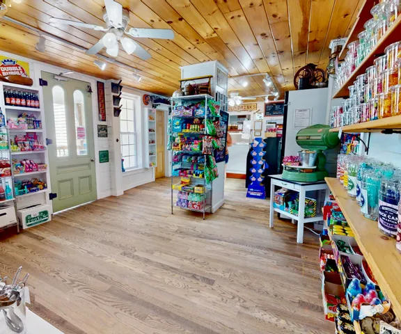 $749,000 | 62 West Main Street, Vinalhaven, ME 04863