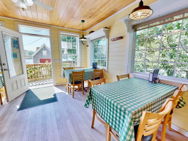 $749,000 | 62 West Main Street, Vinalhaven, ME 04863