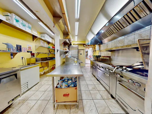 $749,000 | 62 West Main Street, Vinalhaven, ME 04863