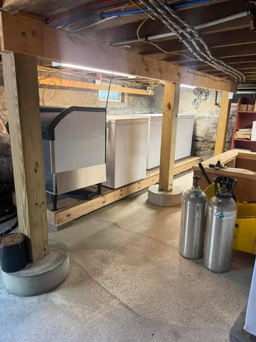 $749,000 | 62 West Main Street, Vinalhaven, ME 04863