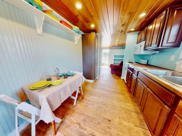 $749,000 | 62 West Main Street, Vinalhaven, ME 04863