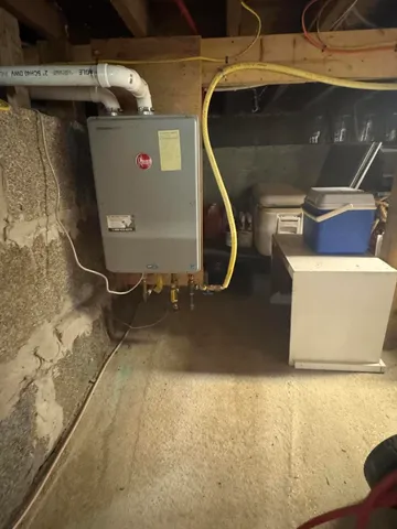 $749,000 | 62 West Main Street, Vinalhaven, ME 04863