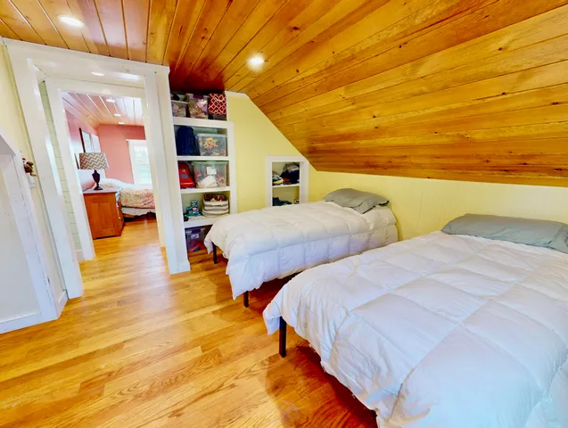 $749,000 | 62 West Main Street, Vinalhaven, ME 04863