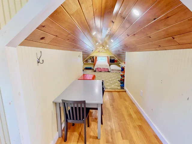 $749,000 | 62 West Main Street, Vinalhaven, ME 04863