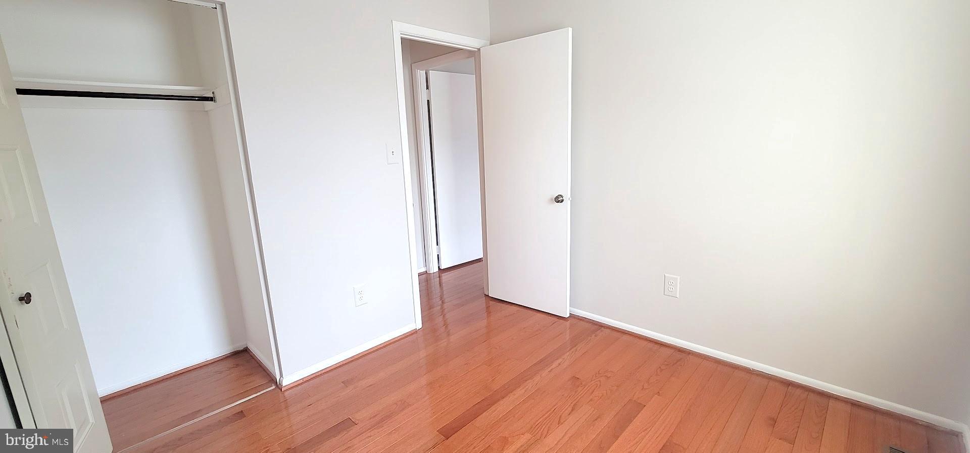 12 Sebastiani Boulevard Gaithersburg, MD 20878 - Photo 14 of 21 Bright and airy room with polished floors.