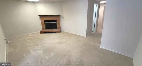 $2,790 | 12 Sebastiani Boulevard, Gaithersburg, MD 20878