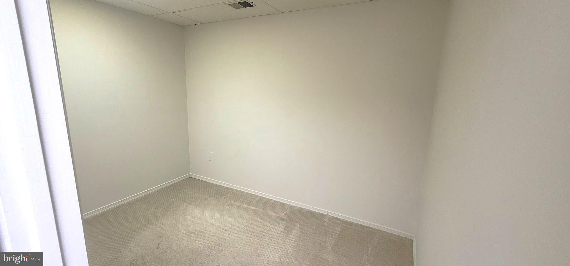 12 Sebastiani Boulevard Gaithersburg, MD 20878 - Photo 20 of 21 Versatile space ready for your vision.