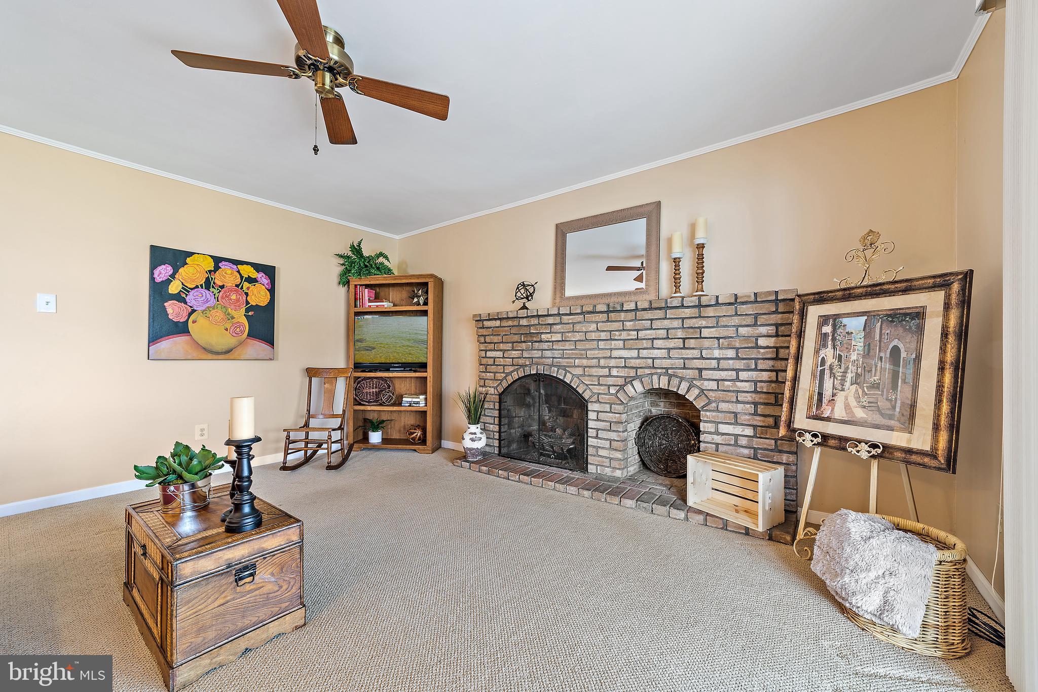 22 Polaris Road Sewell, NJ 08080 - Photo 12 of 31 Family Room w/gas fireplace