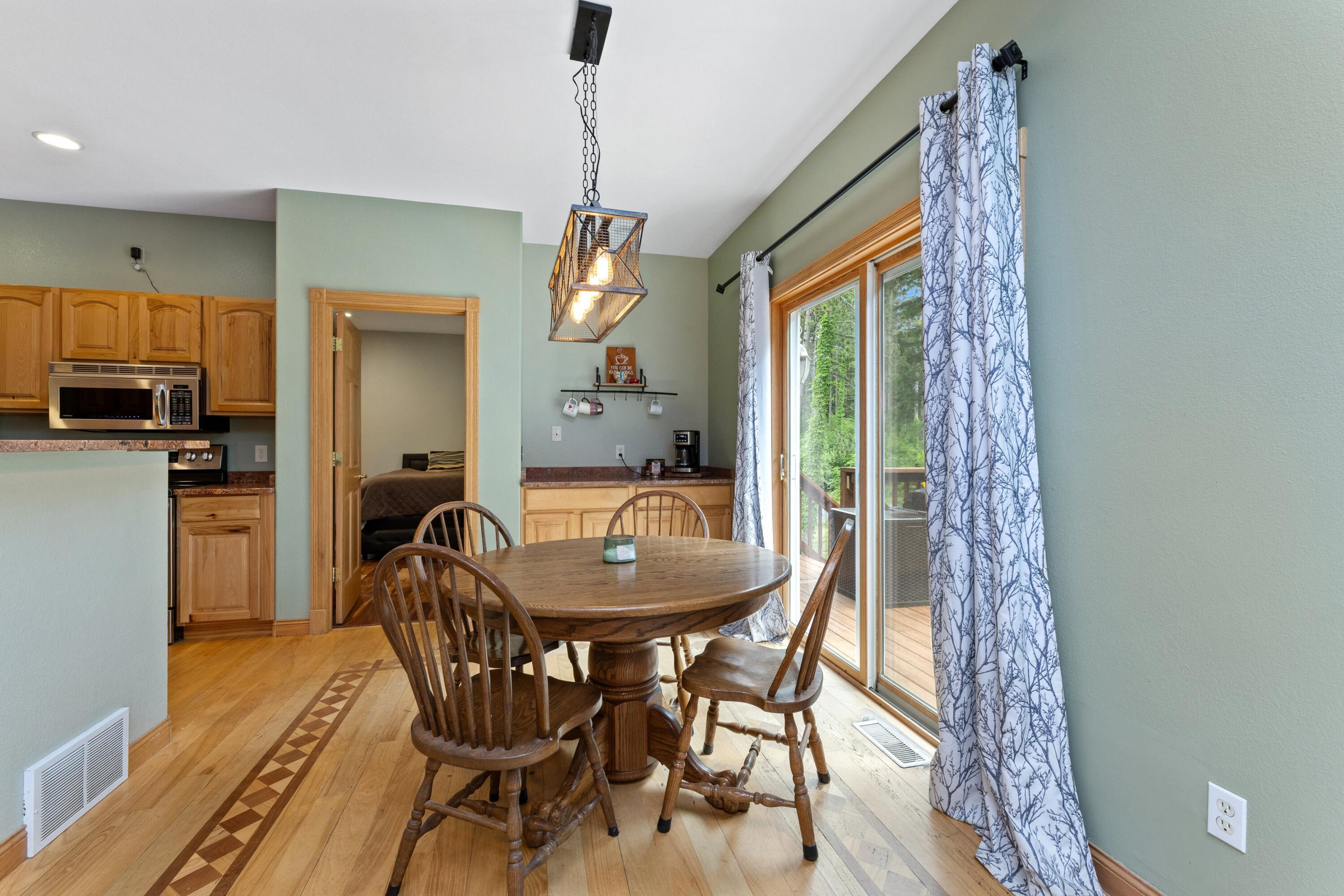 N15782 Delaney Road Trempealeau, WI 54661 - Photo 10 of 40 10 DINING