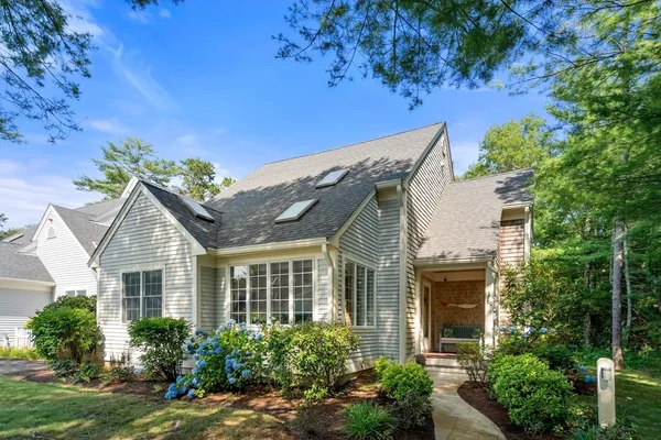 $829,000 | 80 Gold Leaf Lane, Unit 80, Mashpee, MA 02649