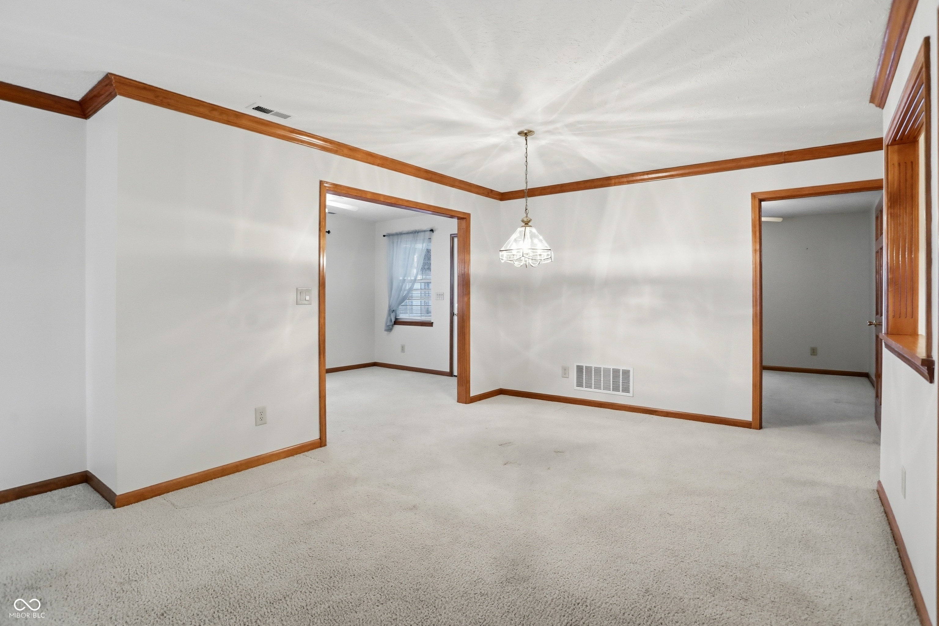 545 Moonglow Lane Indianapolis, IN 46217 - Photo 16 of 35